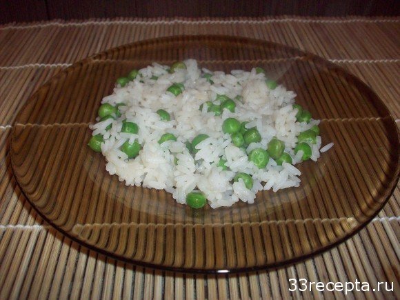 рис с зеленым горошком