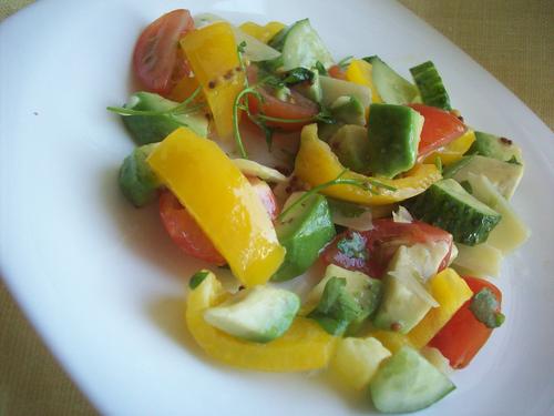 овощной салат с авокадо