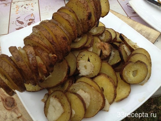 картофель с курдюком на углях